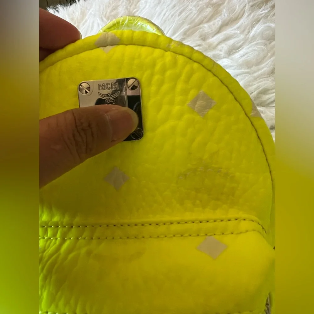 NWOT MCM FLUO VISETOS STARK BEBE BOO